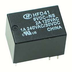 HFD41-09 - SPDT 9V 2A DIP Relay